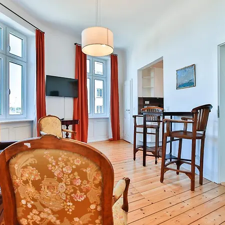 Riverside Apartment *