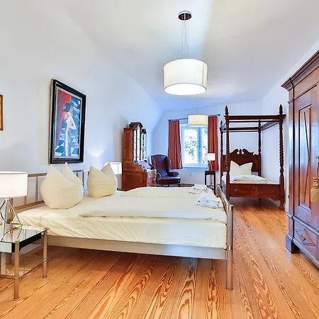 Riverside Apartment *